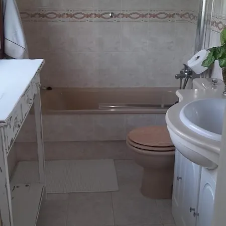 Corazon Do Val Da Lourina-area Vigo *